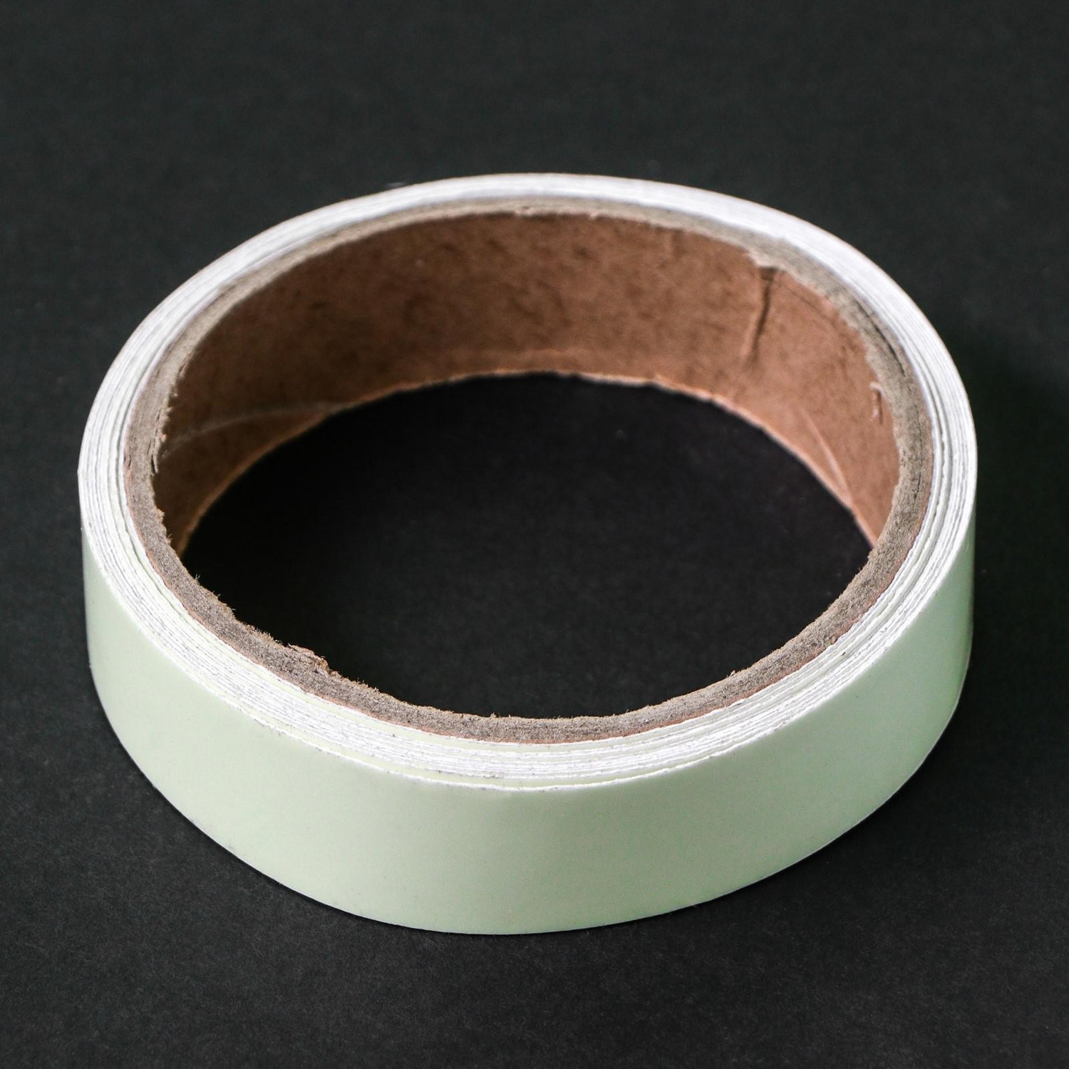 яяяФотолюминесцентная самоклеящаяся лента TORSO, 2х300 см, зеленое свечение 4330999