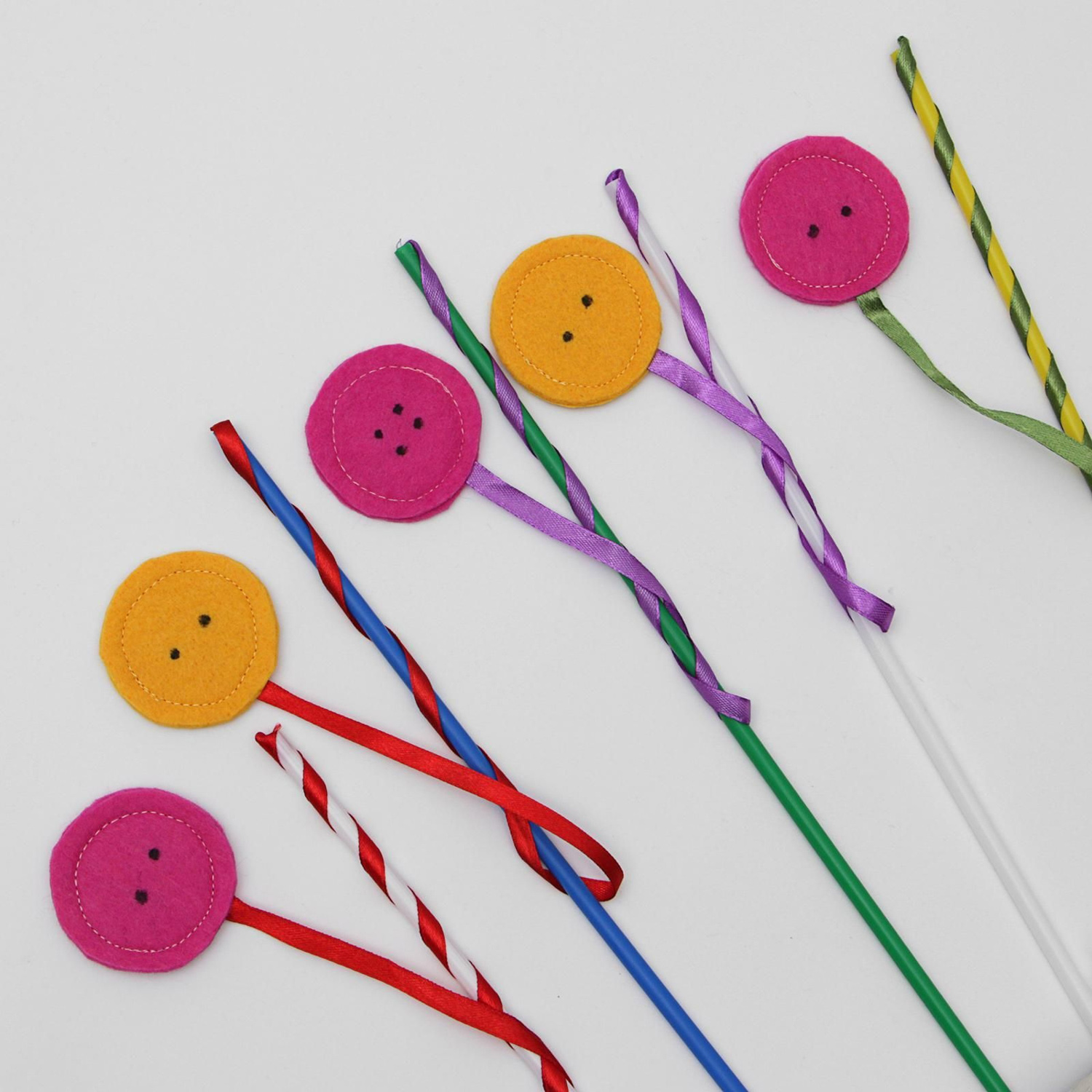 яяяДразнилка "Пуговица" с кошачьей мятой микс цветов 1309382