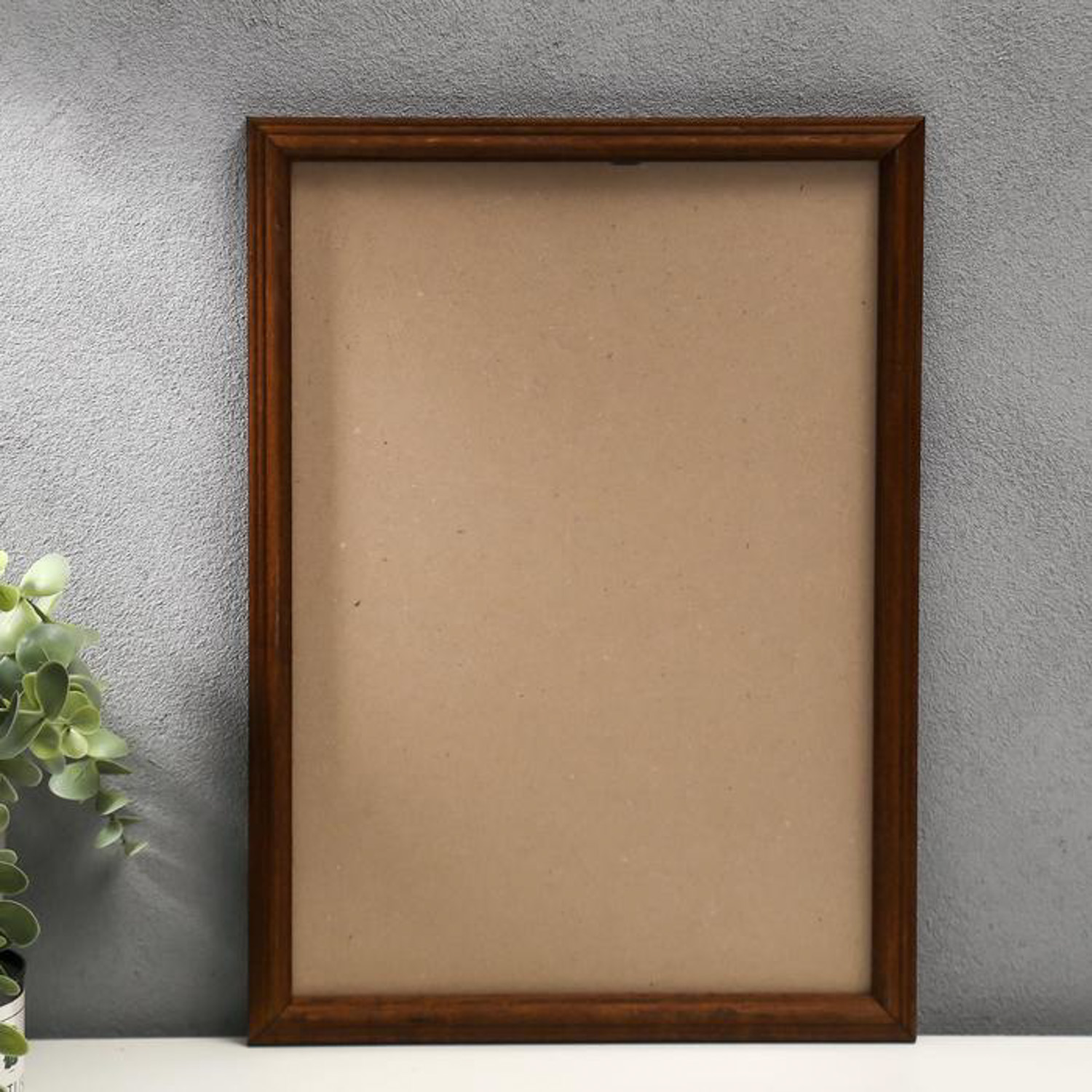 Фоторамка  дерево 25х35 см орех (пластиковый экран) 4372291