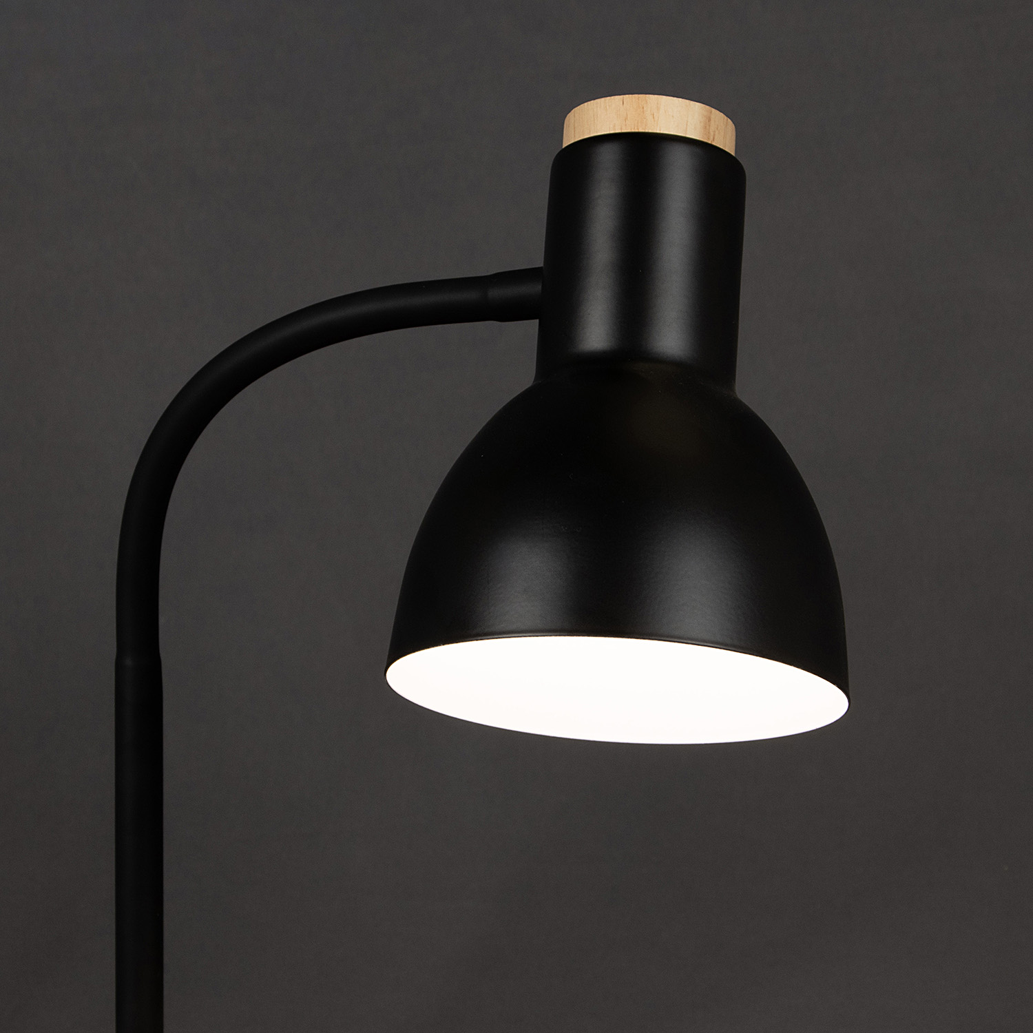 Светильник настольн. Старт СТ84 черный 40Вт Е27 220В   *1/16 Светильник настольн. Старт СТ84 черный 40Вт Е27 220В   *1/16