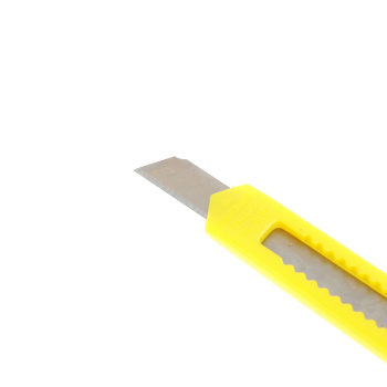 Нож строительный  9мм корпус пластик (3065924) "888" *1/60/1200 Нож строительный  9мм корпус пластик (3065924) "888" *1/60/1200