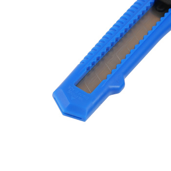 Нож строительный 18мм корпус пластик (2701001) T4P *1/50/600 Нож строительный 18мм корпус пластик (2701001) T4P *1/50/600