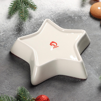 Блюдо "Новогодние помощники" 18x4 см 6255199