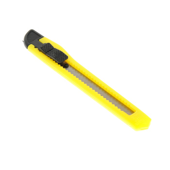 Нож строительный  9мм корпус пластик (3065924) "888" *1/60/1200 Нож строительный  9мм корпус пластик (3065924) "888" *1/60/1200